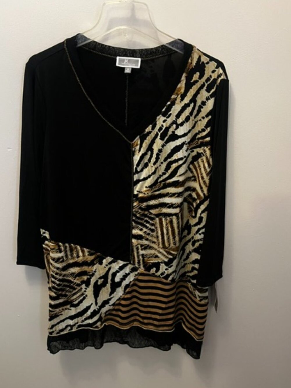 Women's New w/tags JM Collection Tunic Blouse, Size 1X, Black, Animal Print